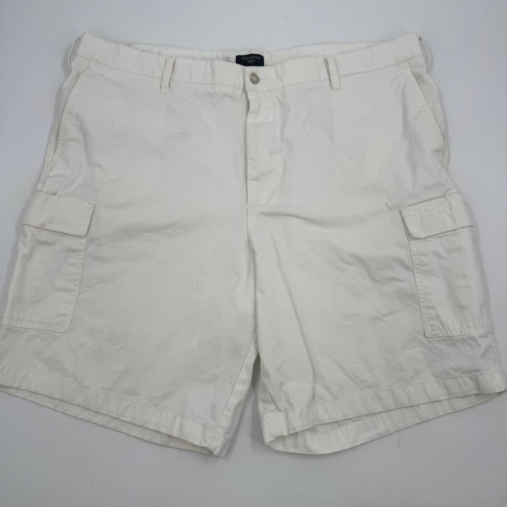 Dockers Mens White Flat Front Relaxed Fit Cargo Shorts‎ Size 44